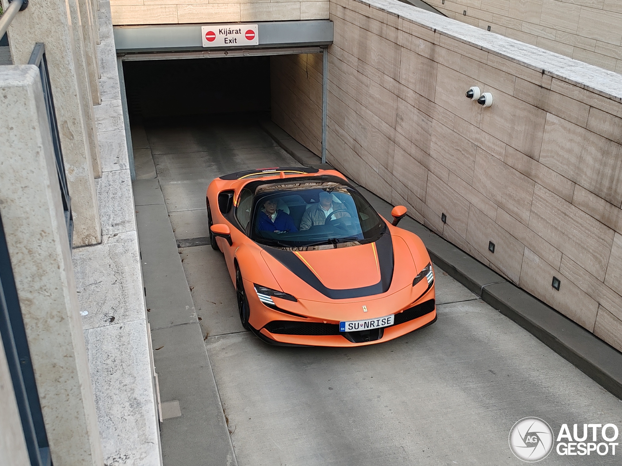 Ferrari SF90 Spider