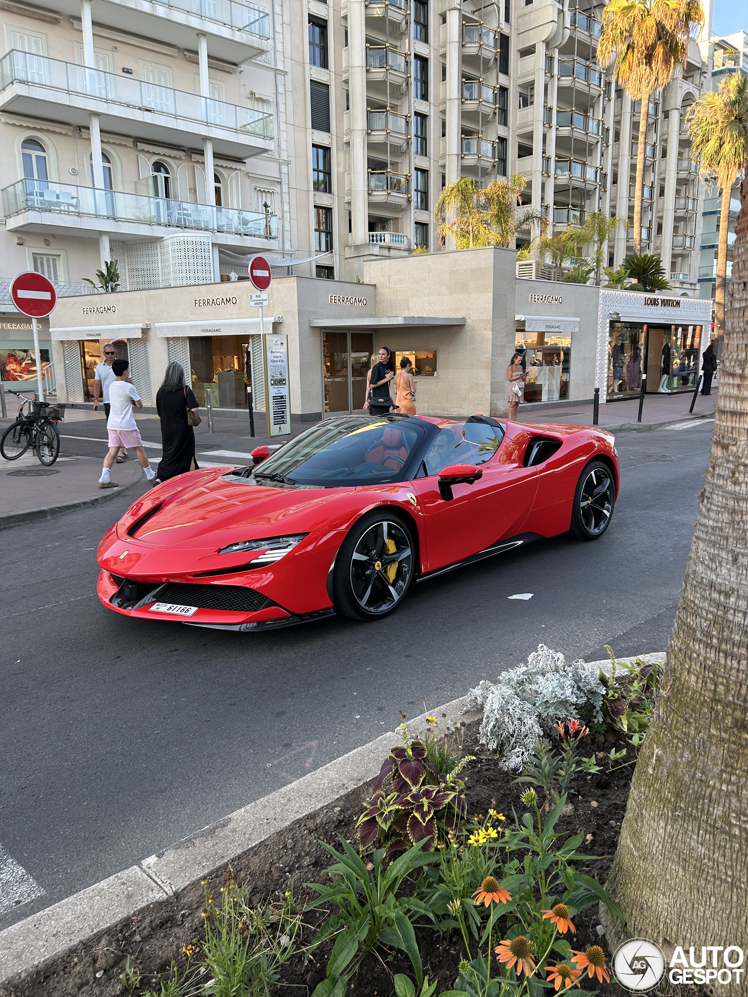 Ferrari SF90 Spider