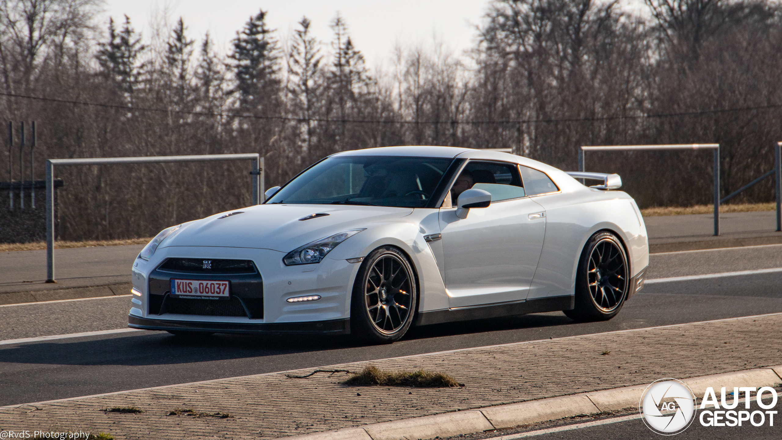 Nissan GT-R 2011