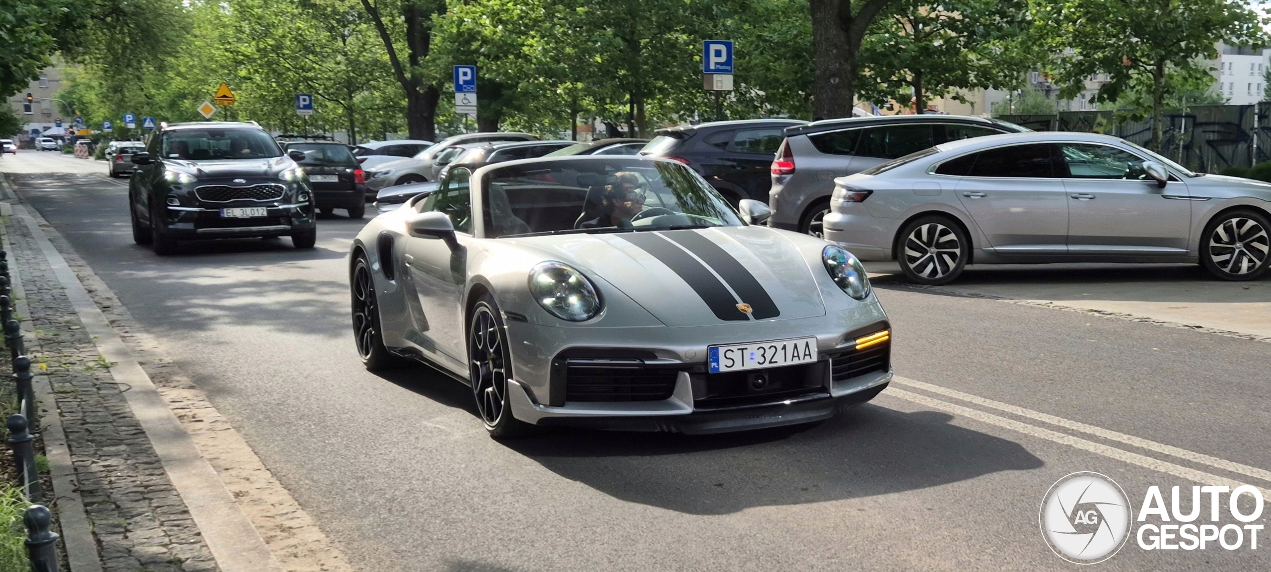 Porsche 992 Turbo Cabriolet