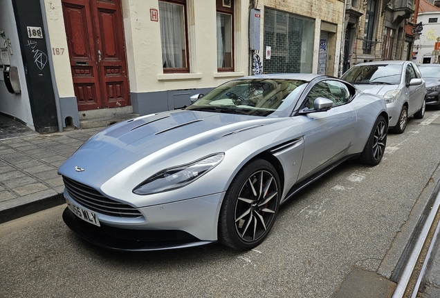 Aston Martin DB11