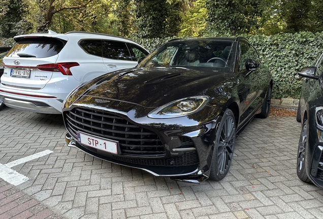 Aston Martin DBX707