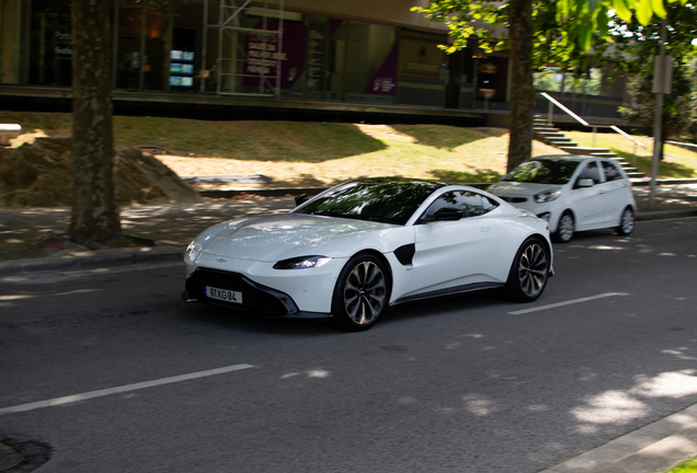 Aston Martin V8 Vantage 2018