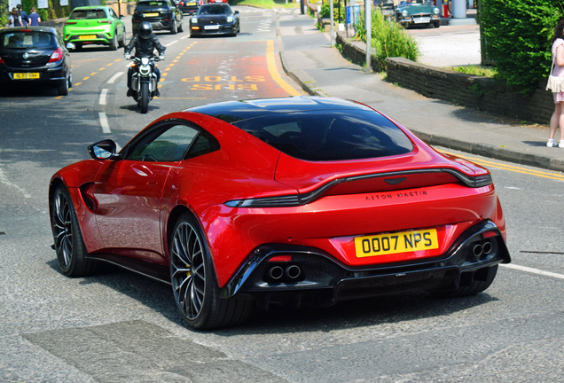 Aston Martin V8 Vantage 2018