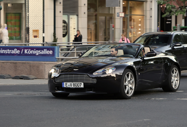 Aston Martin V8 Vantage Roadster