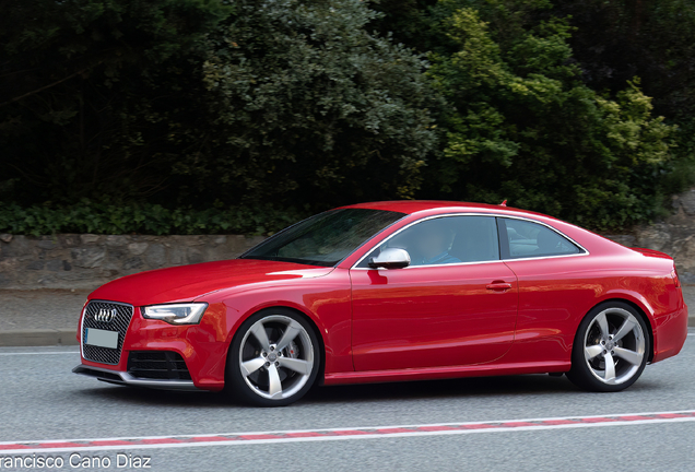 Audi RS5 B8 2012