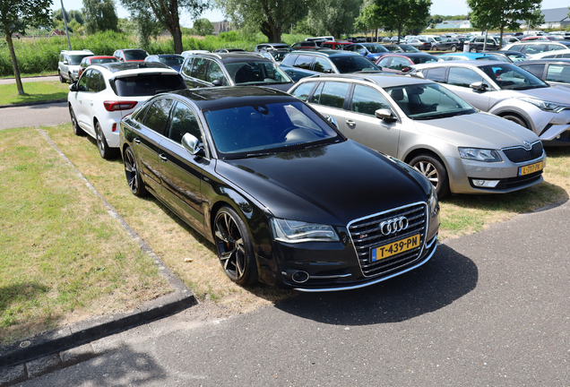 Audi S8 D4