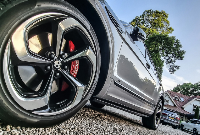 Bentley Bentayga Hybrid S 2024