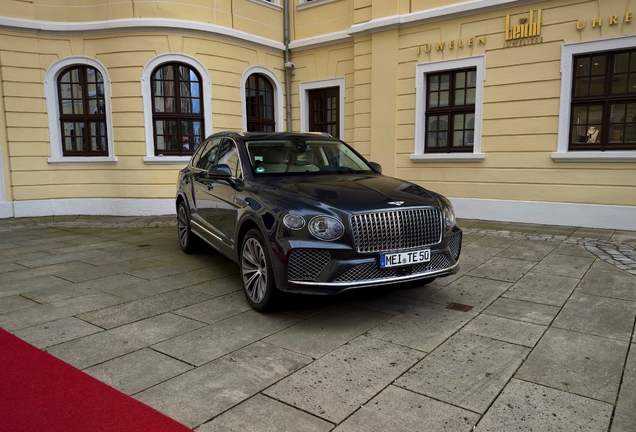Bentley Bentayga V8 2025 Atelier Edition