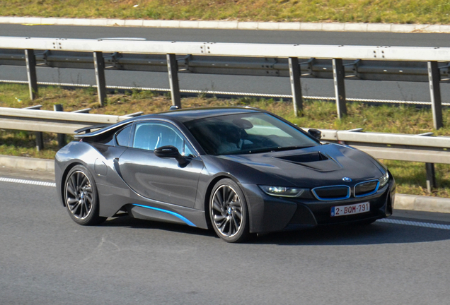 BMW i8