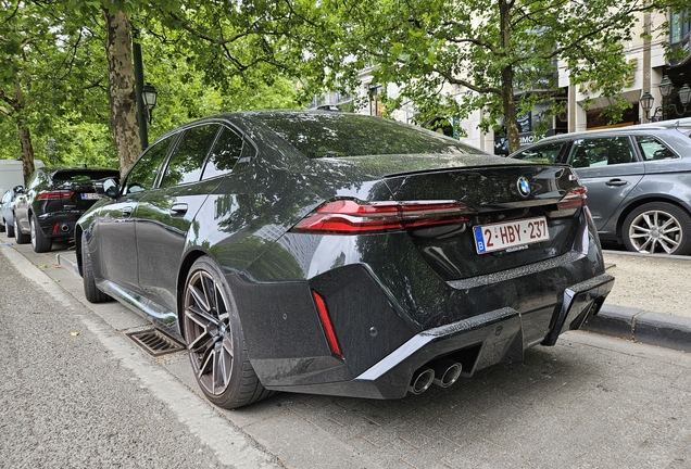 BMW M5 G90