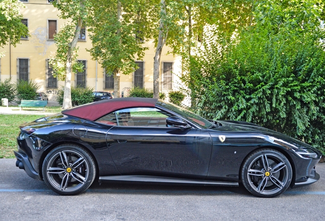 Ferrari Roma Spider