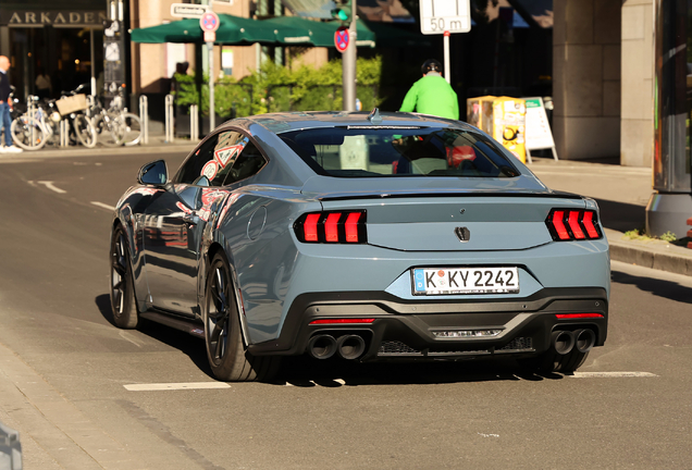 Ford Mustang Dark Horse 2024
