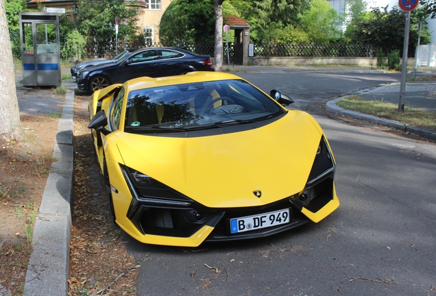 Lamborghini Revuelto