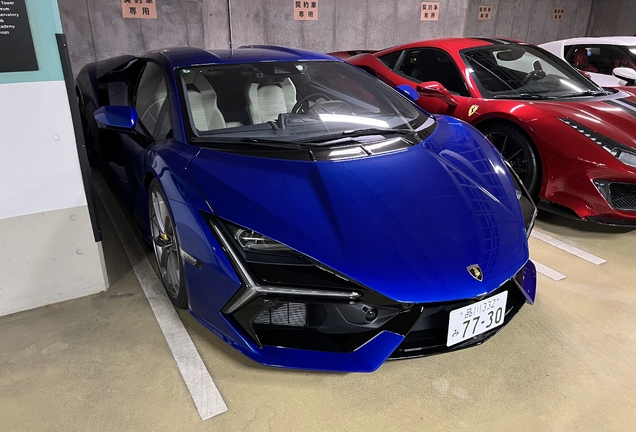 Lamborghini Revuelto