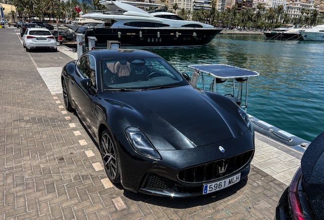 Maserati GranTurismo Modena 2023