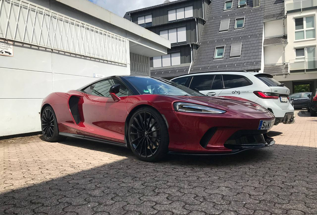 McLaren GT