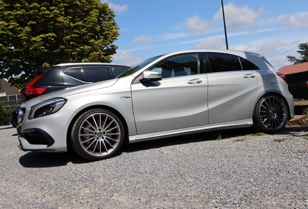 Mercedes-AMG A 45 W176 2015