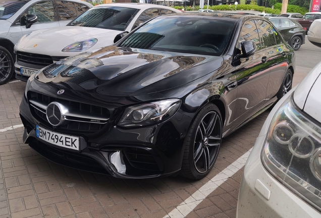 Mercedes-AMG E 63 S W213