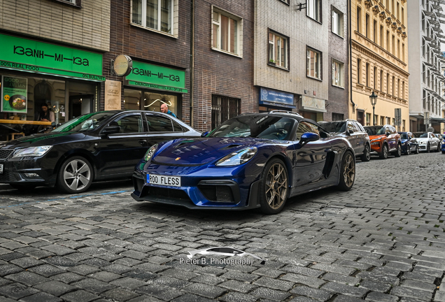 Porsche 718 Spyder RS