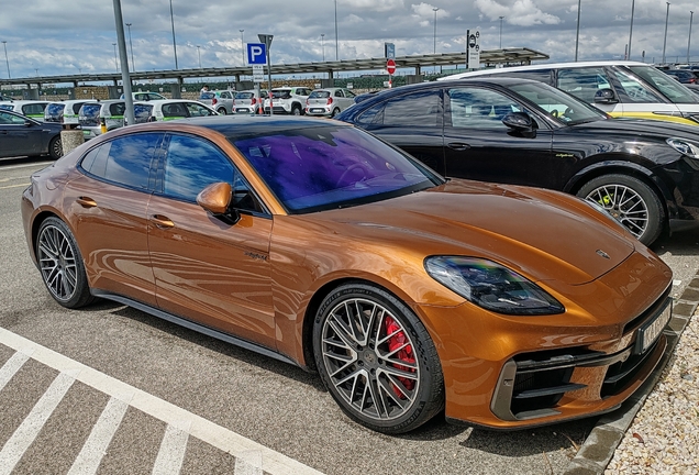 Porsche 972 Panamera Turbo E-Hybrid
