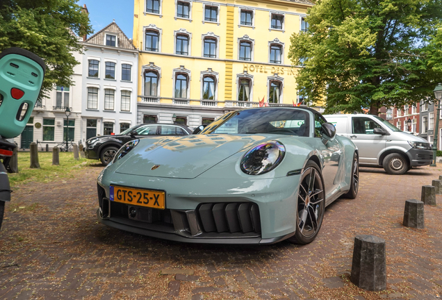 Porsche 992 Carrera 4 GTS Cabriolet MkII