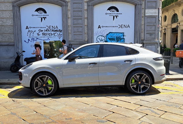 Porsche Cayenne Coupé Turbo S E-Hybrid