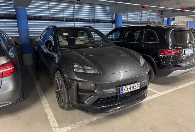 Porsche Macan EV Turbo