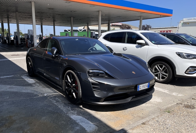Porsche Taycan GTS
