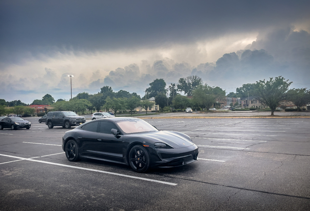 Porsche Taycan Turbo
