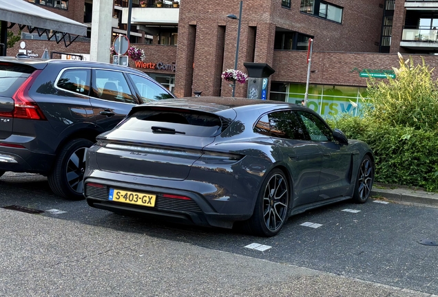 Porsche Taycan Turbo S Sport Turismo
