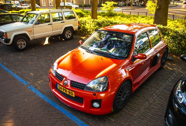 Renault Clio V6 Phase II