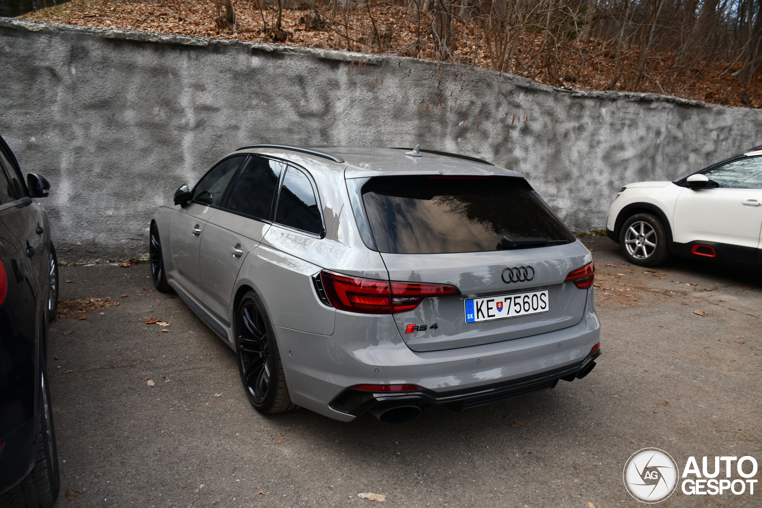 Audi RS4 Avant B9