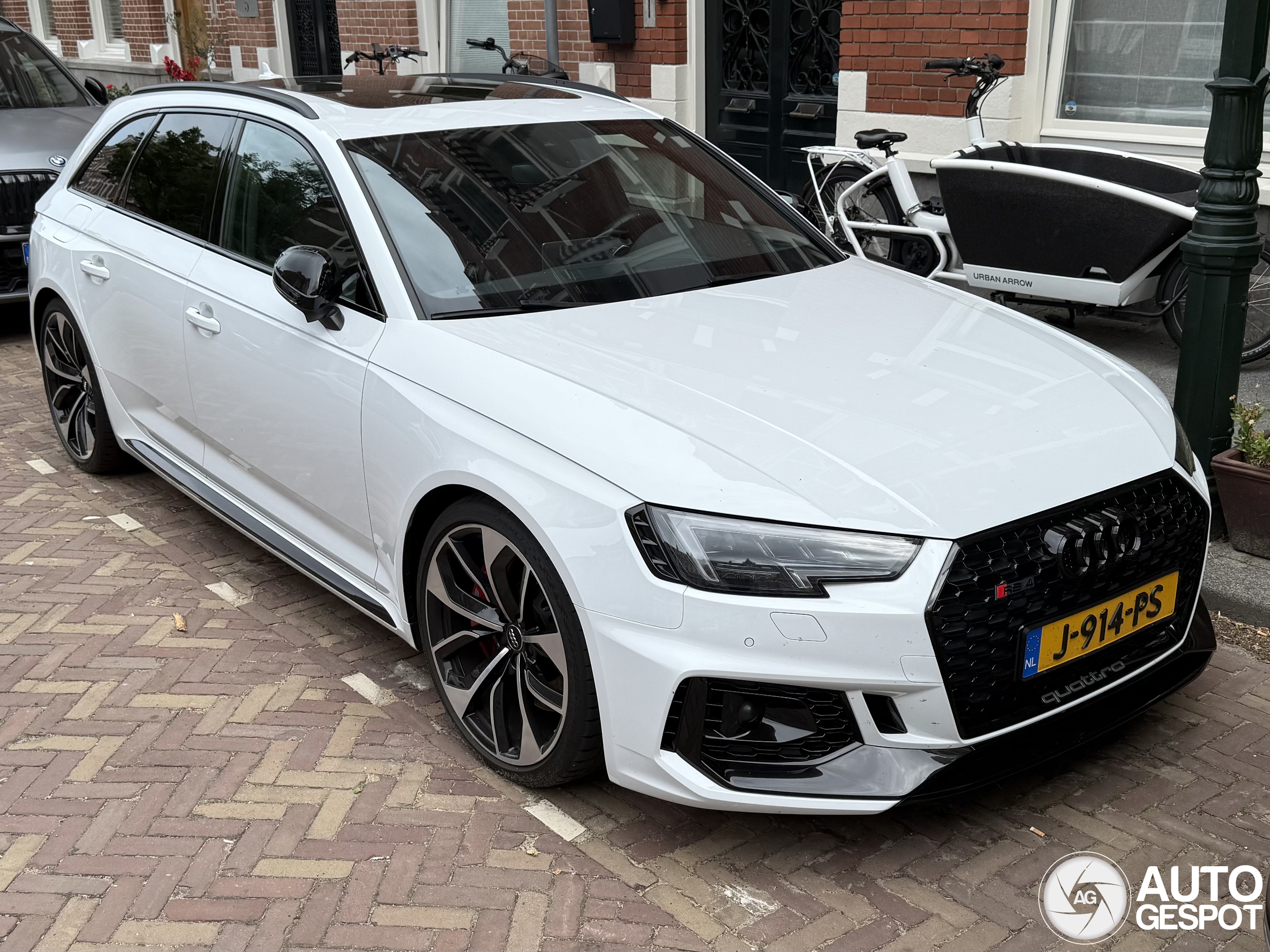 Audi RS4 Avant B9