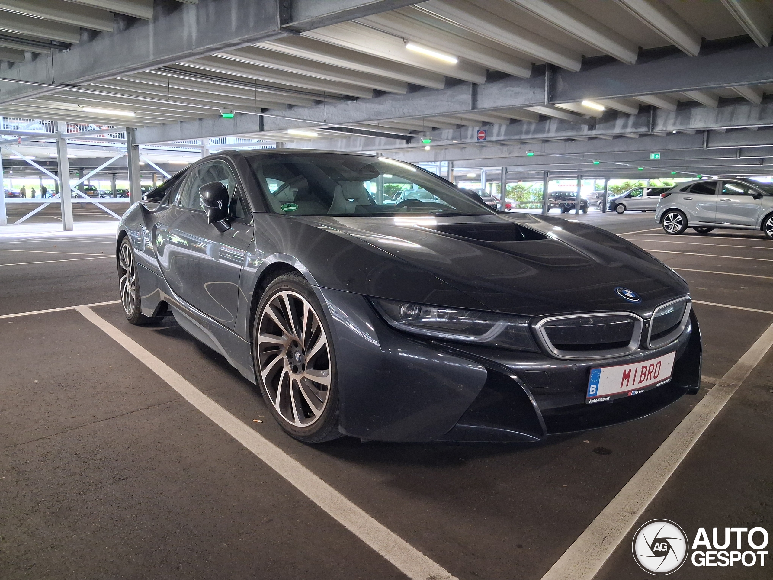 BMW i8
