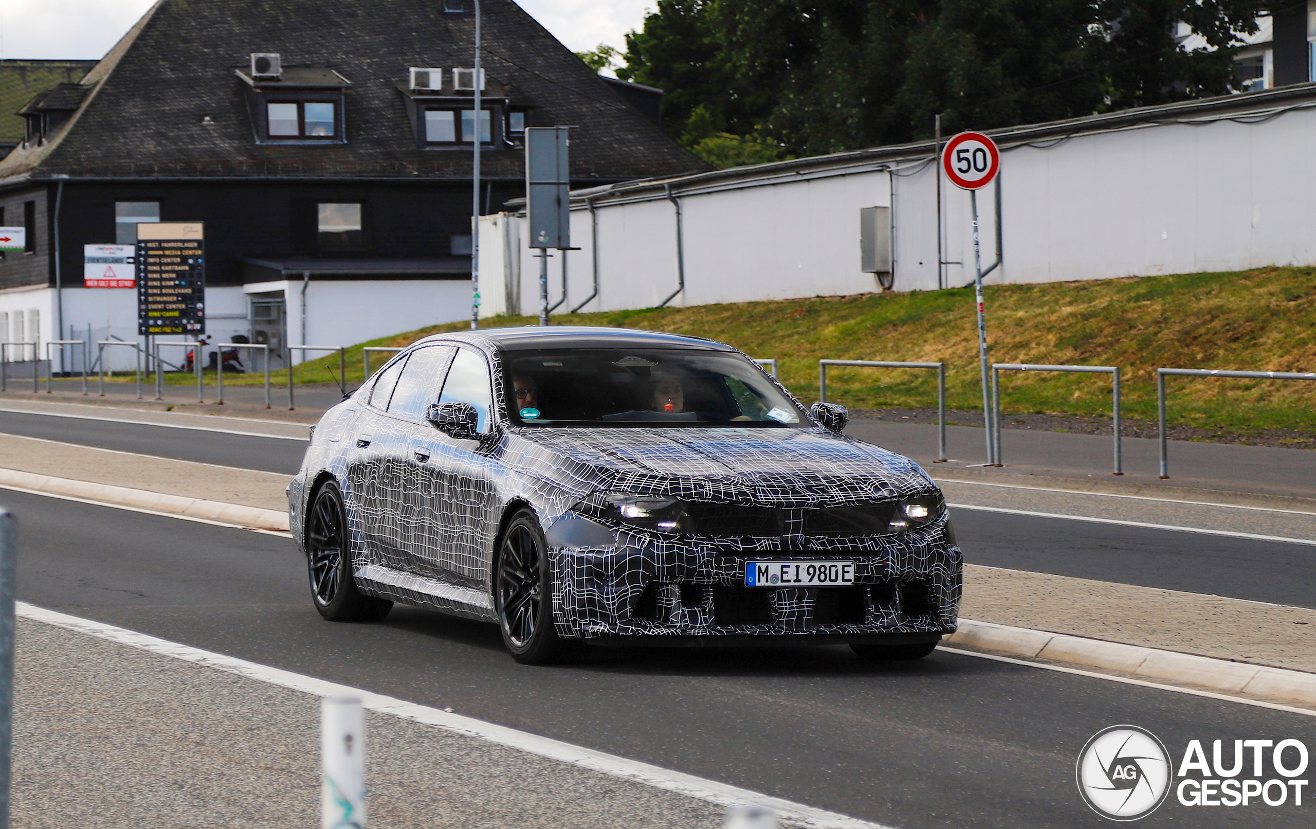 BMW M5 G90 2026