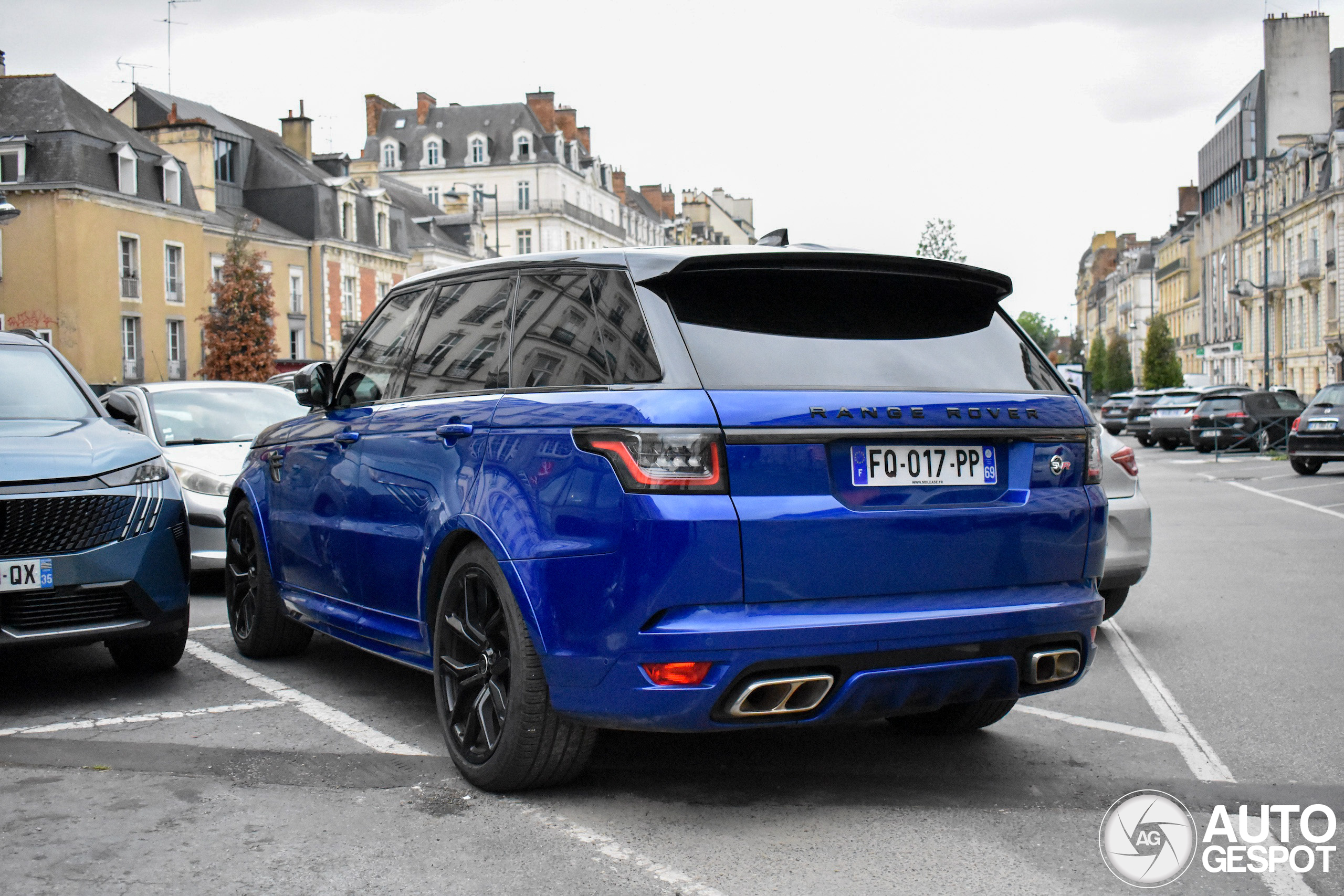 Land Rover Range Rover Sport SVR 2018 Carbon Edition