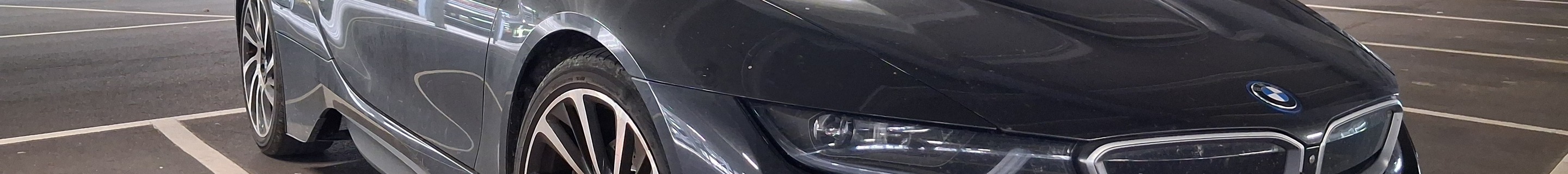 BMW i8