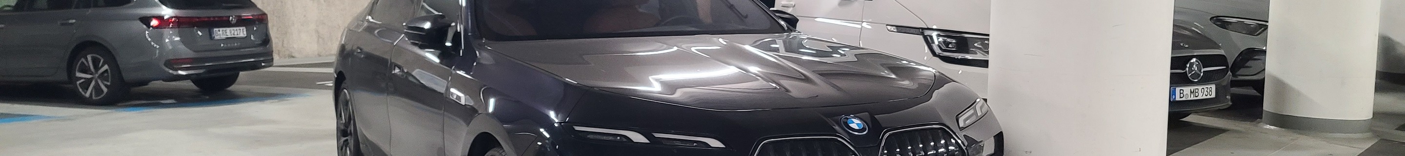 BMW M760e xDrive