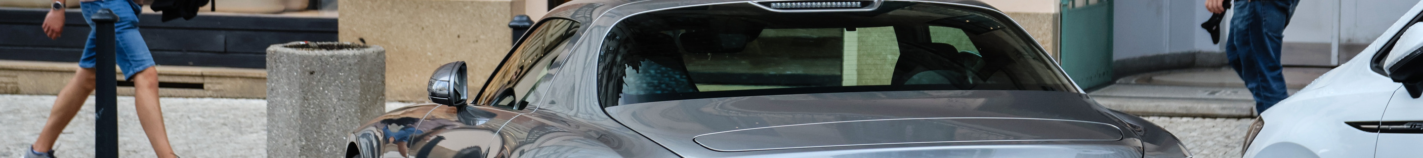 Mercedes-Benz SLS AMG
