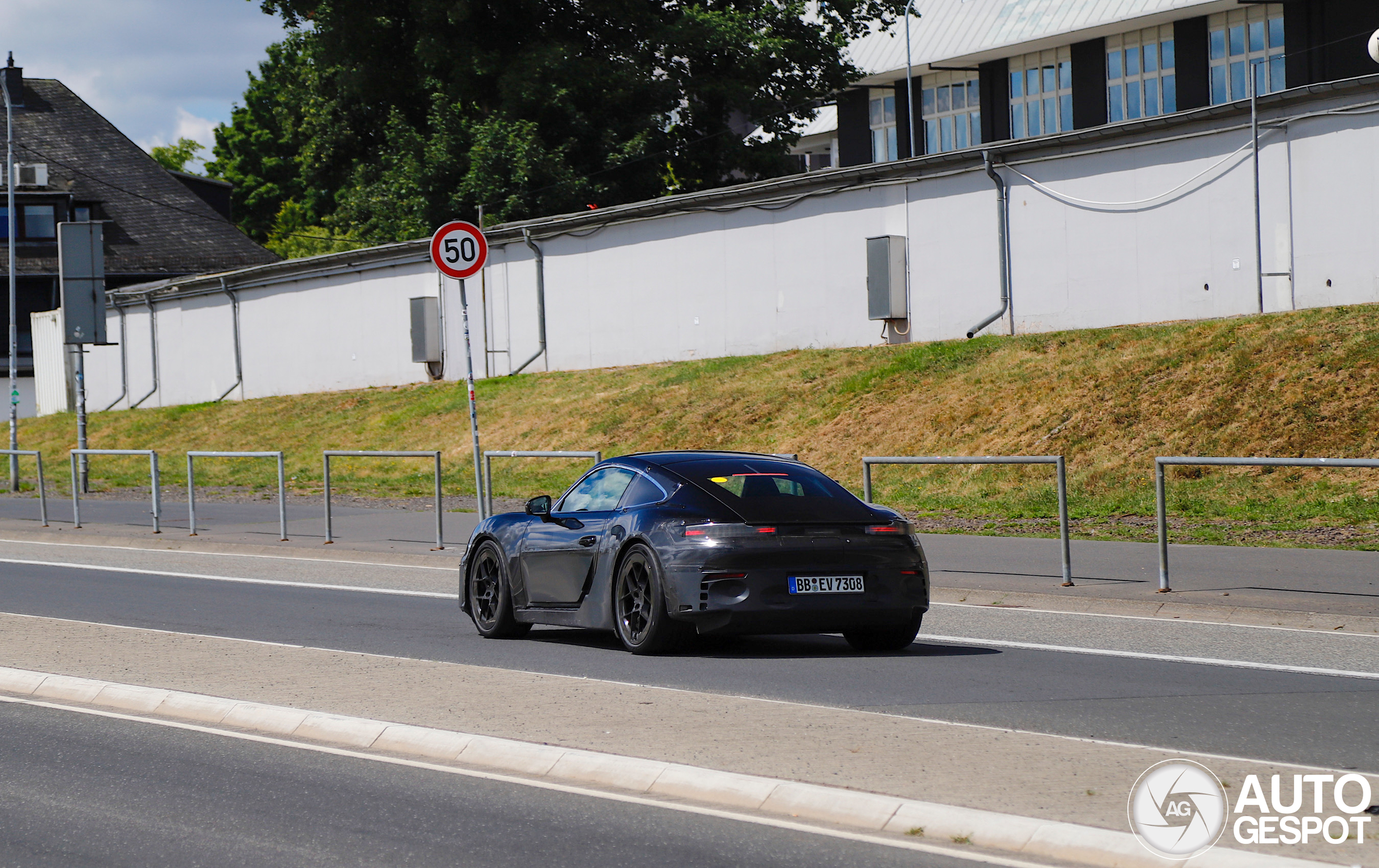 Porsche 718 Cayman EV