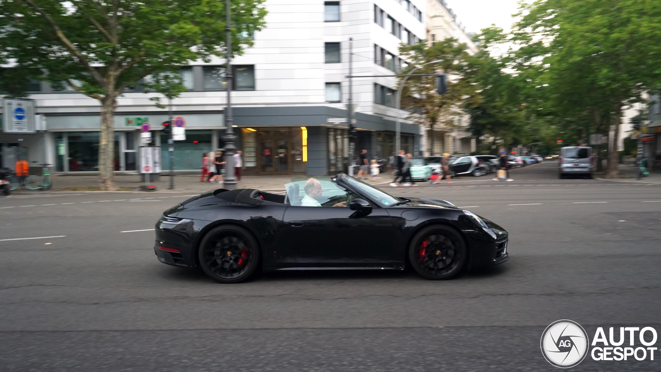 Porsche 992 Carrera 4 GTS Cabriolet MkI