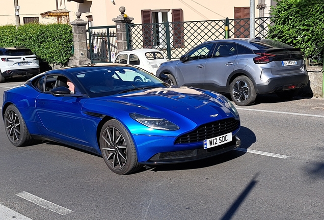 Aston Martin DB11 V8
