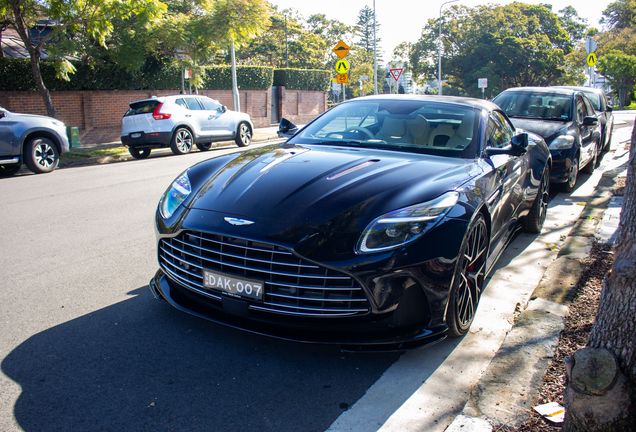 Aston Martin DB12 Volante