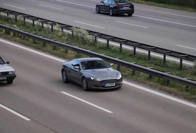 Aston Martin DB9