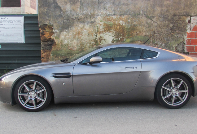 Aston Martin V8 Vantage