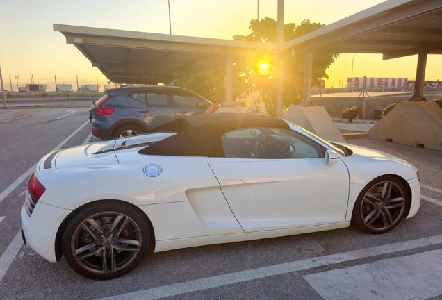 Audi R8 V8 Spyder 2013