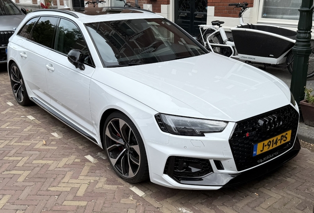 Audi RS4 Avant B9
