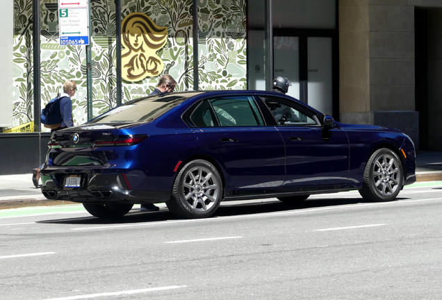 BMW 760i xDrive 2023