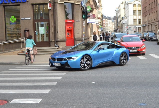 BMW i8